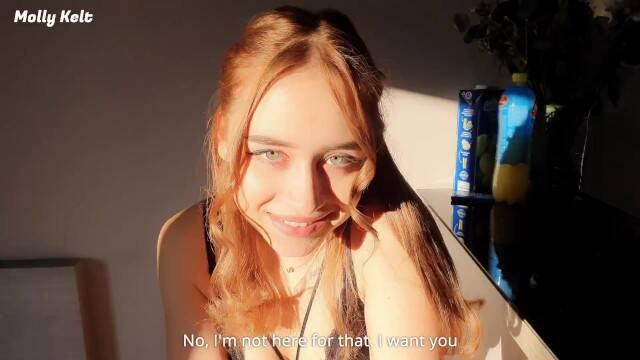 Русская модель приехала к фанату и потрахалась с ним