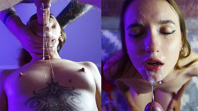 Бойфренд заталкивает длинный член в глотку татуированной красотке