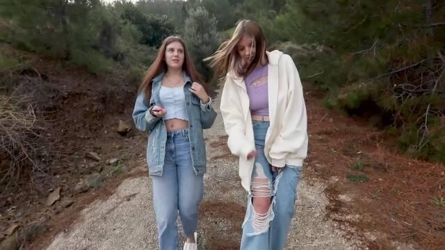 Парни развели на секс двух незнакомых русских девушек