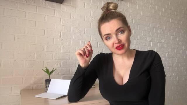 Русская училка заставляет тебя отлизывать ей киску во время репетиторского занятия